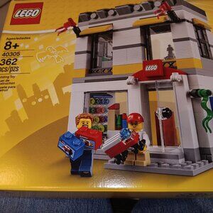 LEGO Brand Store Microscale 40305 RETIRED BRAND NEW FACTORY SEALED BOX